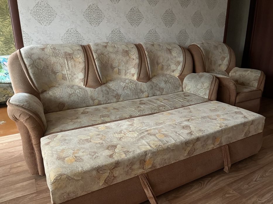 Продам диван и два кресла