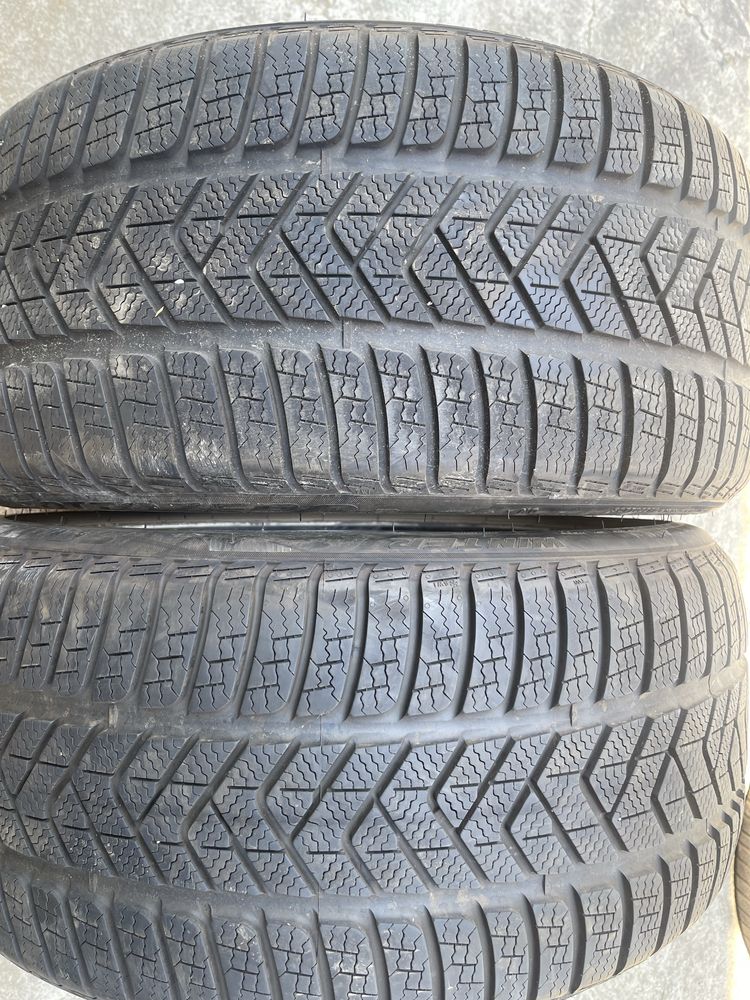 Vand 2 anvelope 275/35/21 Pirelli Sottozero 3