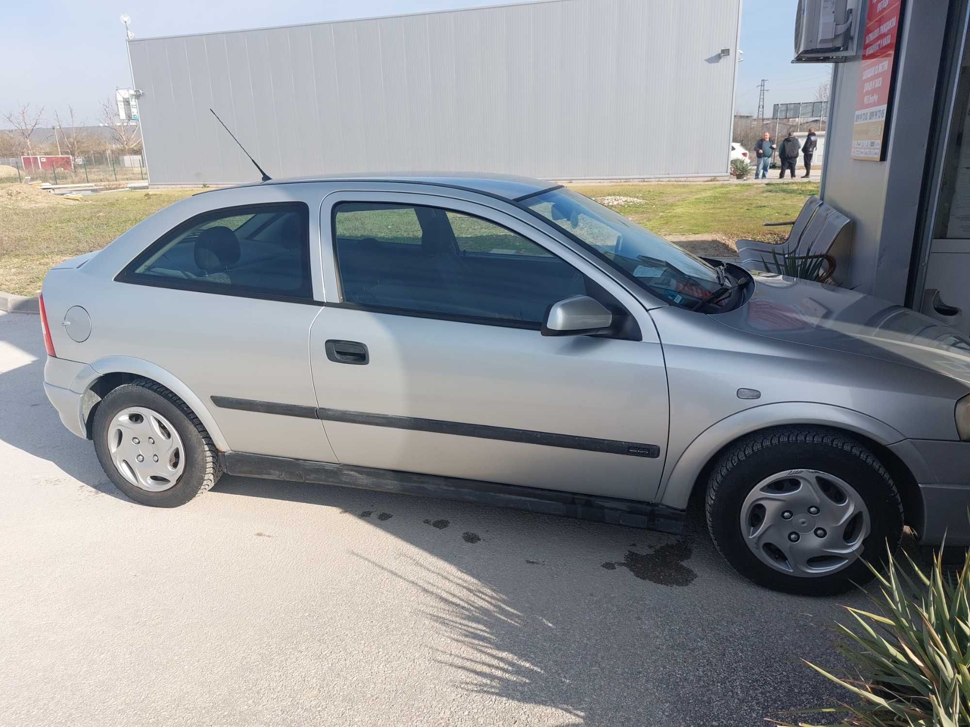 Опел Астра 2000г. бензин, 1.6 автоматик