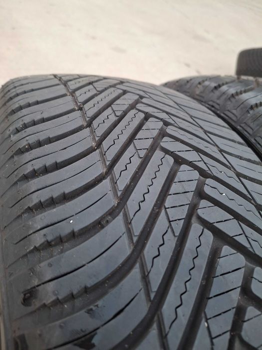 2бр. всесезонни гуми 205/55/16 Hankook DOT 4221
