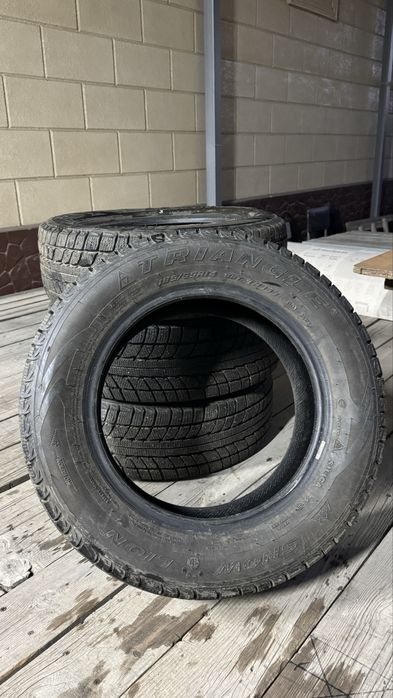 Шины зимние на 14