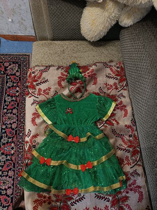 Продаю Платье Новогодние для ребенка.Ёлка!