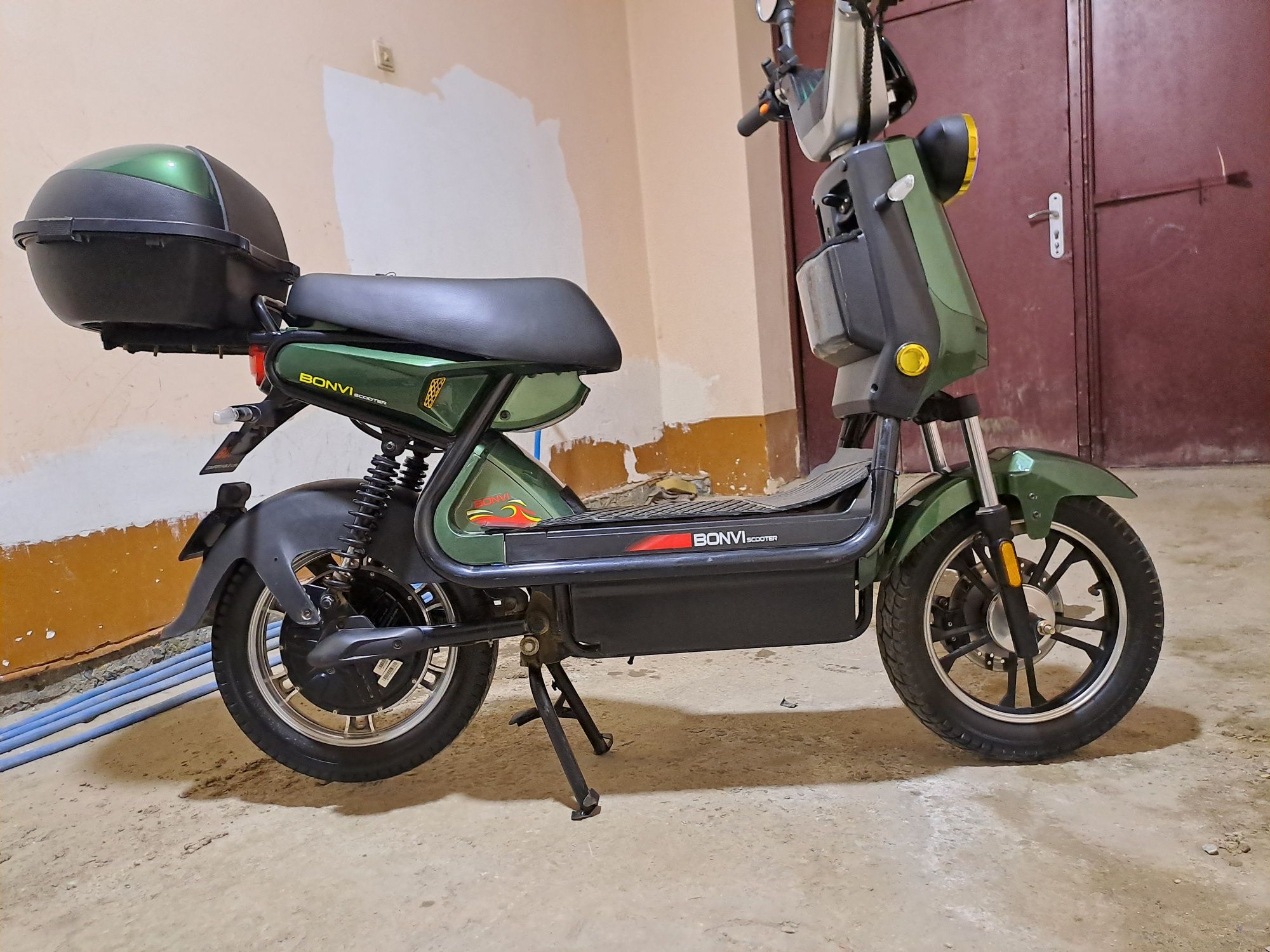 Sotiladi:Skuter bonvi