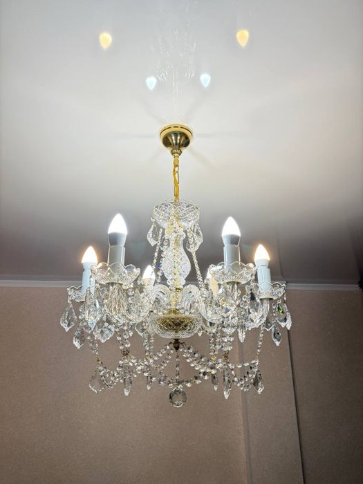 Люстры хрустальные Прага