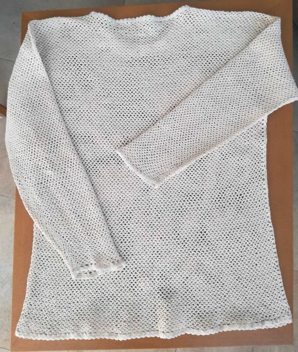 Дамска блуза мрежа с флорални мотиви,плетена на една кука