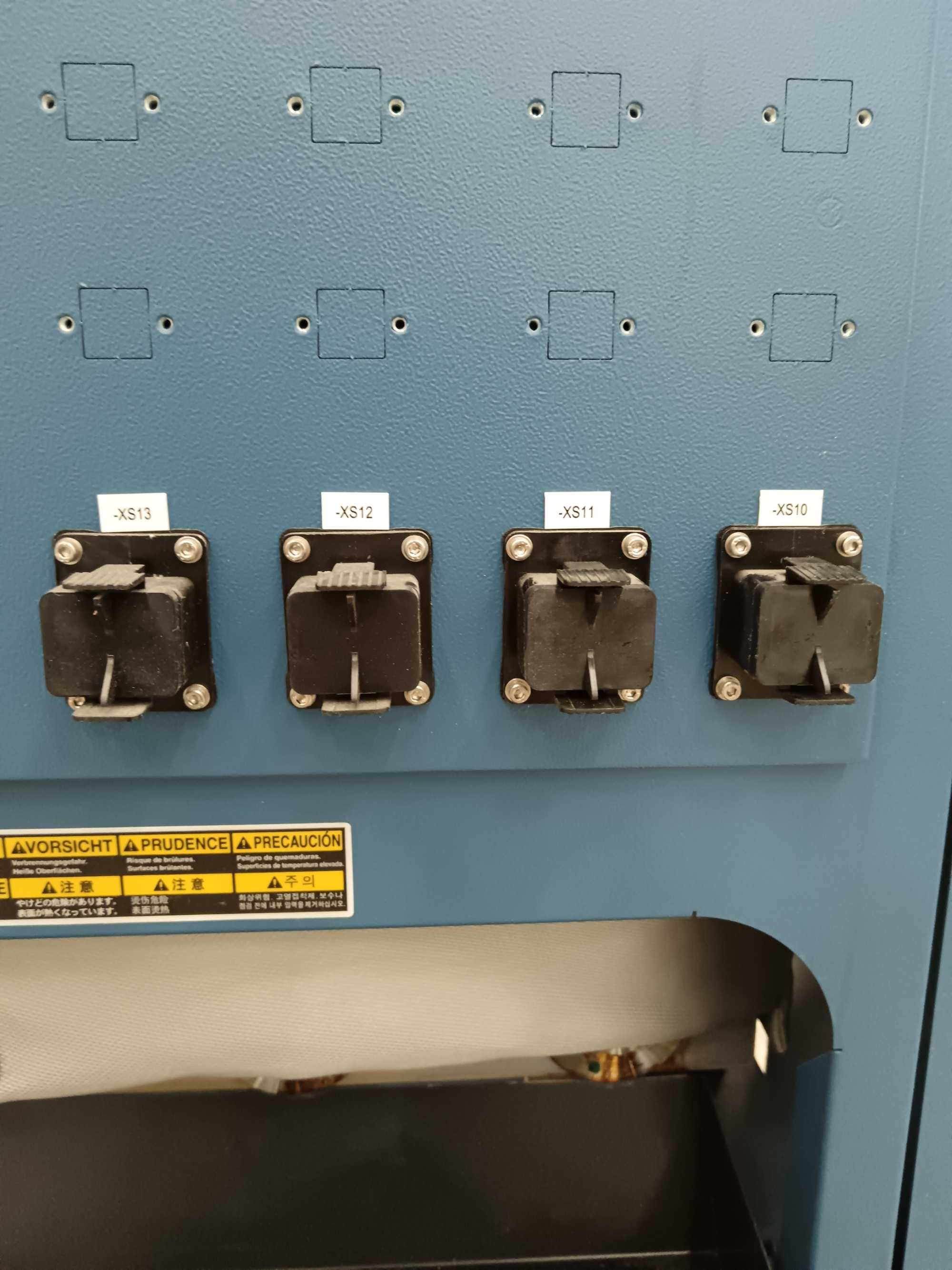 Машина за полагане на топлостопяемо лепило Nordson VersaBlue