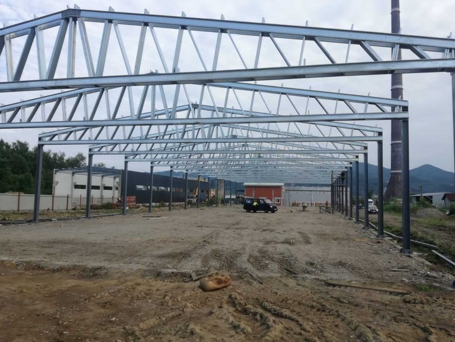 Hale metalice, structuri metalice, ferme și stâlpi din ipe
