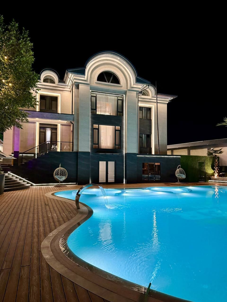Rever Garden villa 35/40 persion