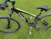 Se vinde bicicletă trek