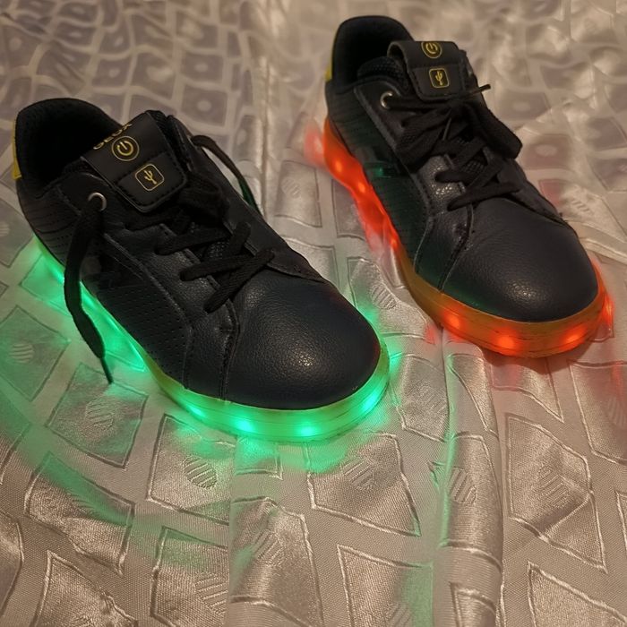 Adidași Geox pentru copi cu leduri 33