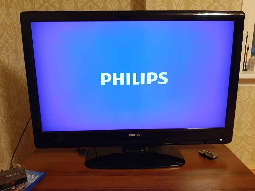 Телевизор Philips 107 см FULL HD + Тумба дерево