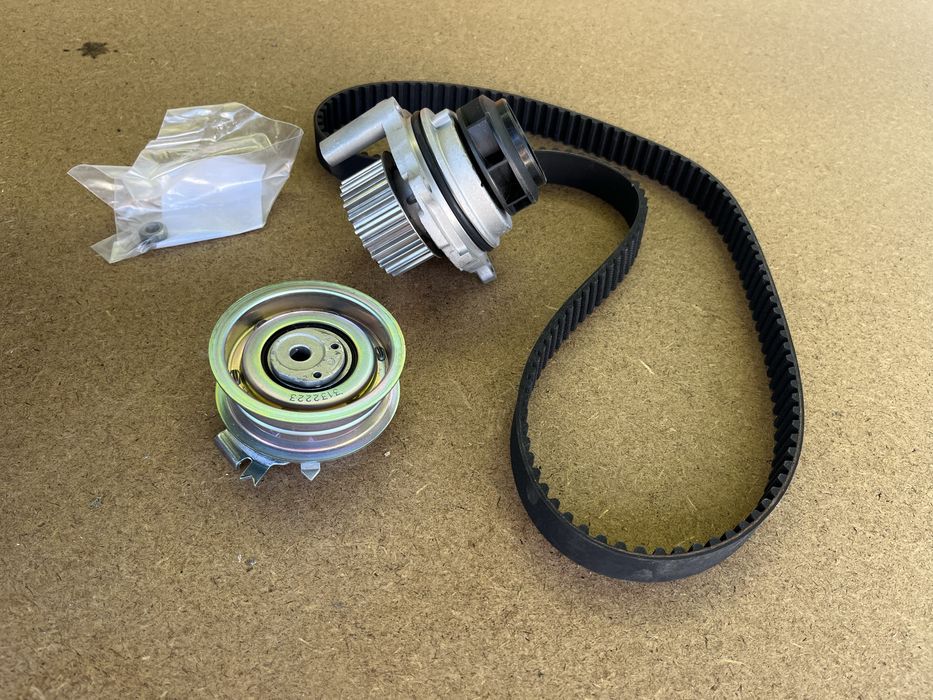 VW/AUDI/SKODA/SEAT 1.6 2.0 Pompa apa + curea dintata DAYCO KTBWP2530