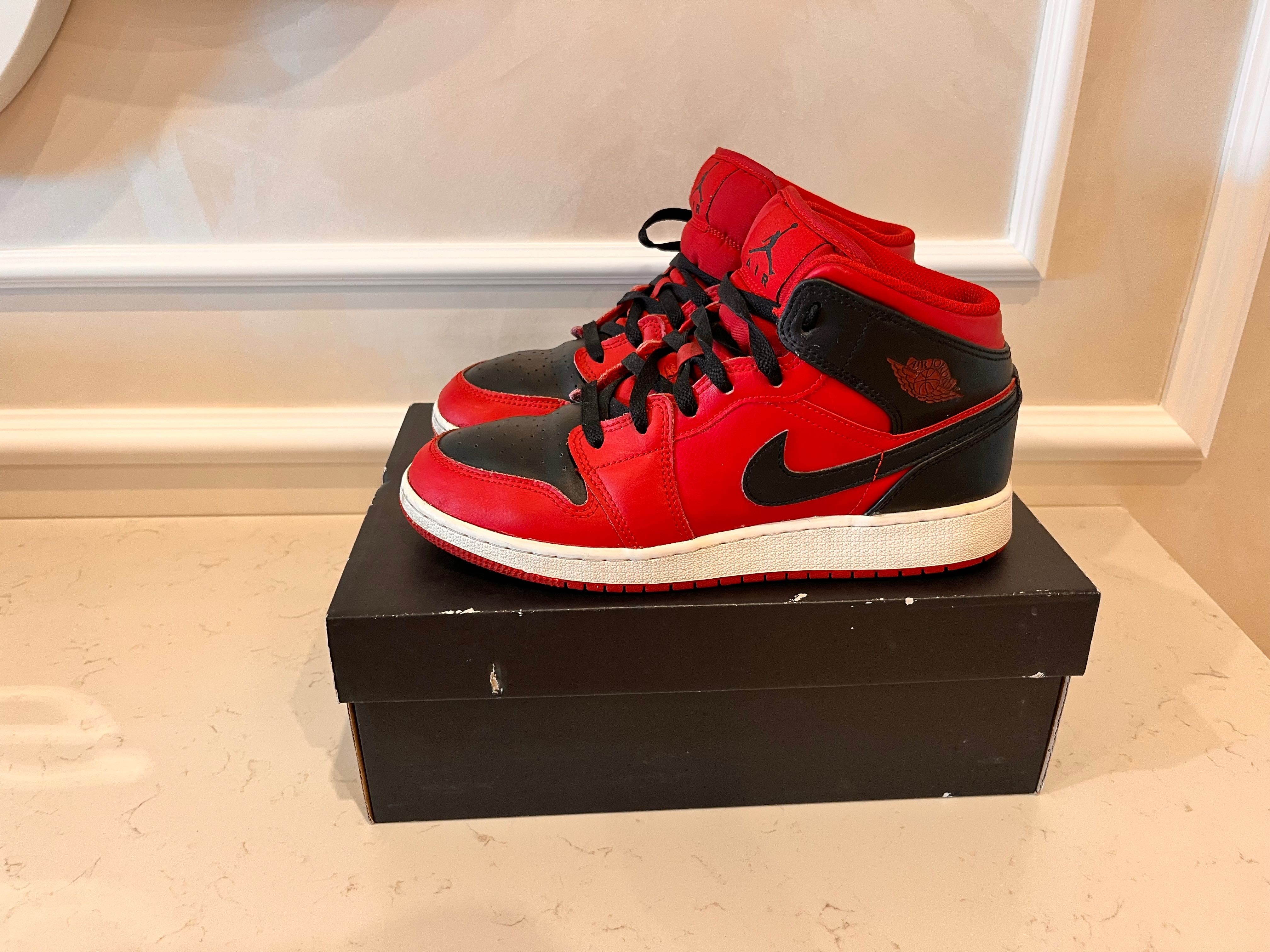 Air Jordan 1 Mid
