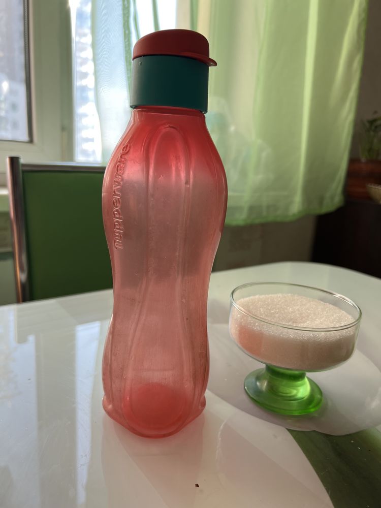 Эко бутылка Tupperware с клапаном