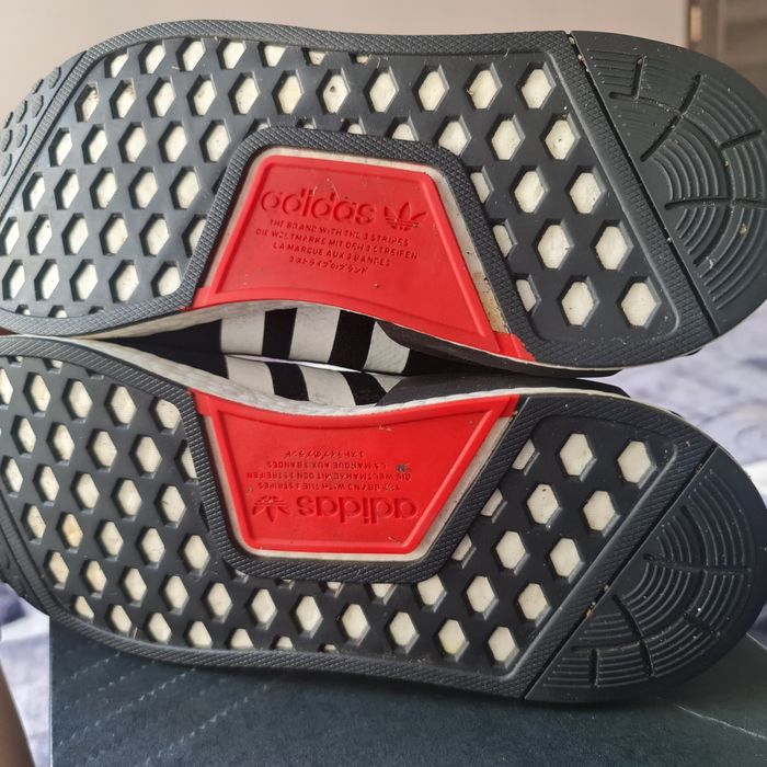 ADIDAS NMD R1.V2 mărimea 40 ⅔