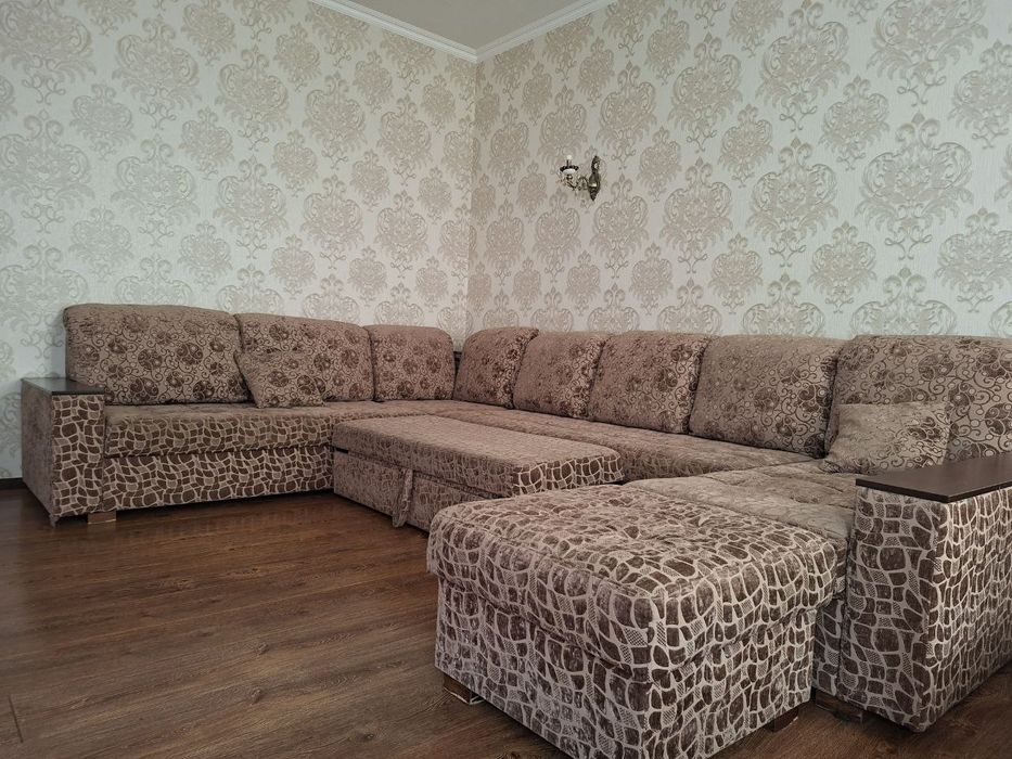 Продается Диван 4 метра на 3 метра, раскладной