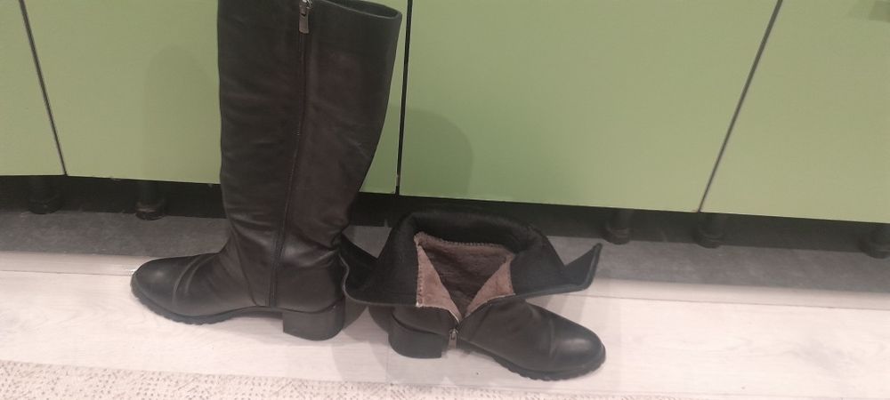 Продаются зимние сапоги