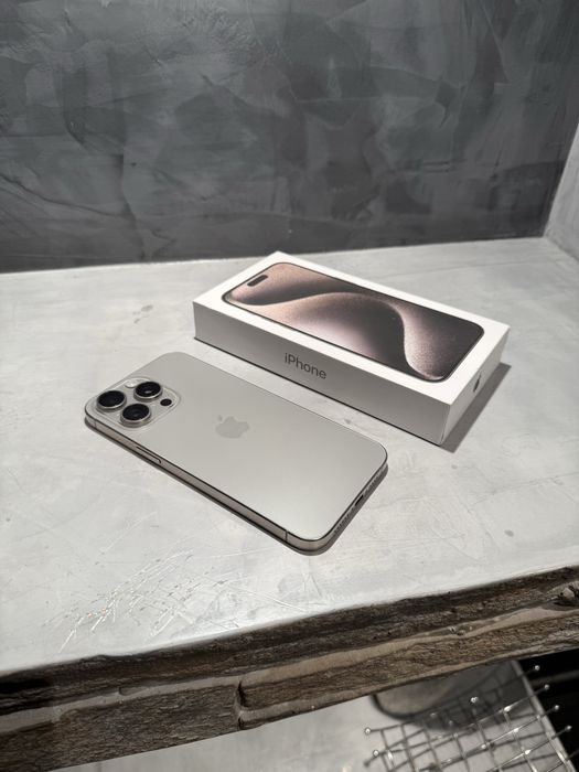 КАТО ЧИСТО НОВ Iphone 15 Pro Max 256 GB Natural