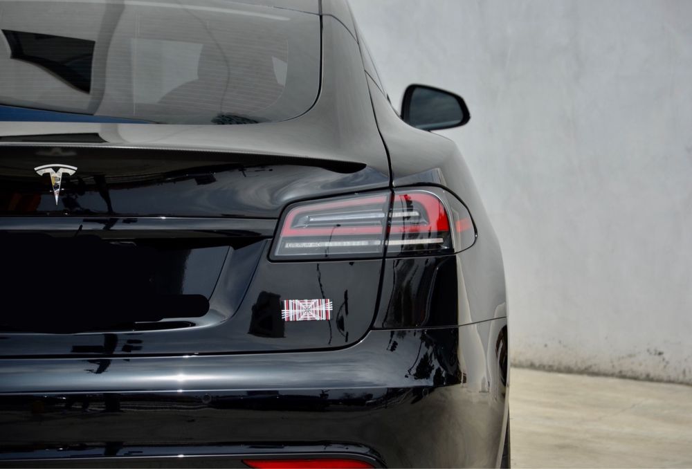 Tesla model s plaid