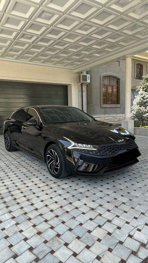 Kia k5 sotiladi