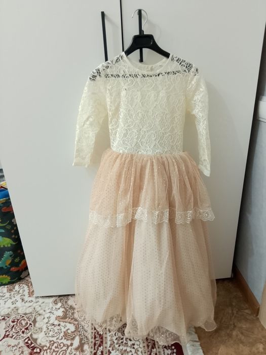 Нарядные платье для девочки