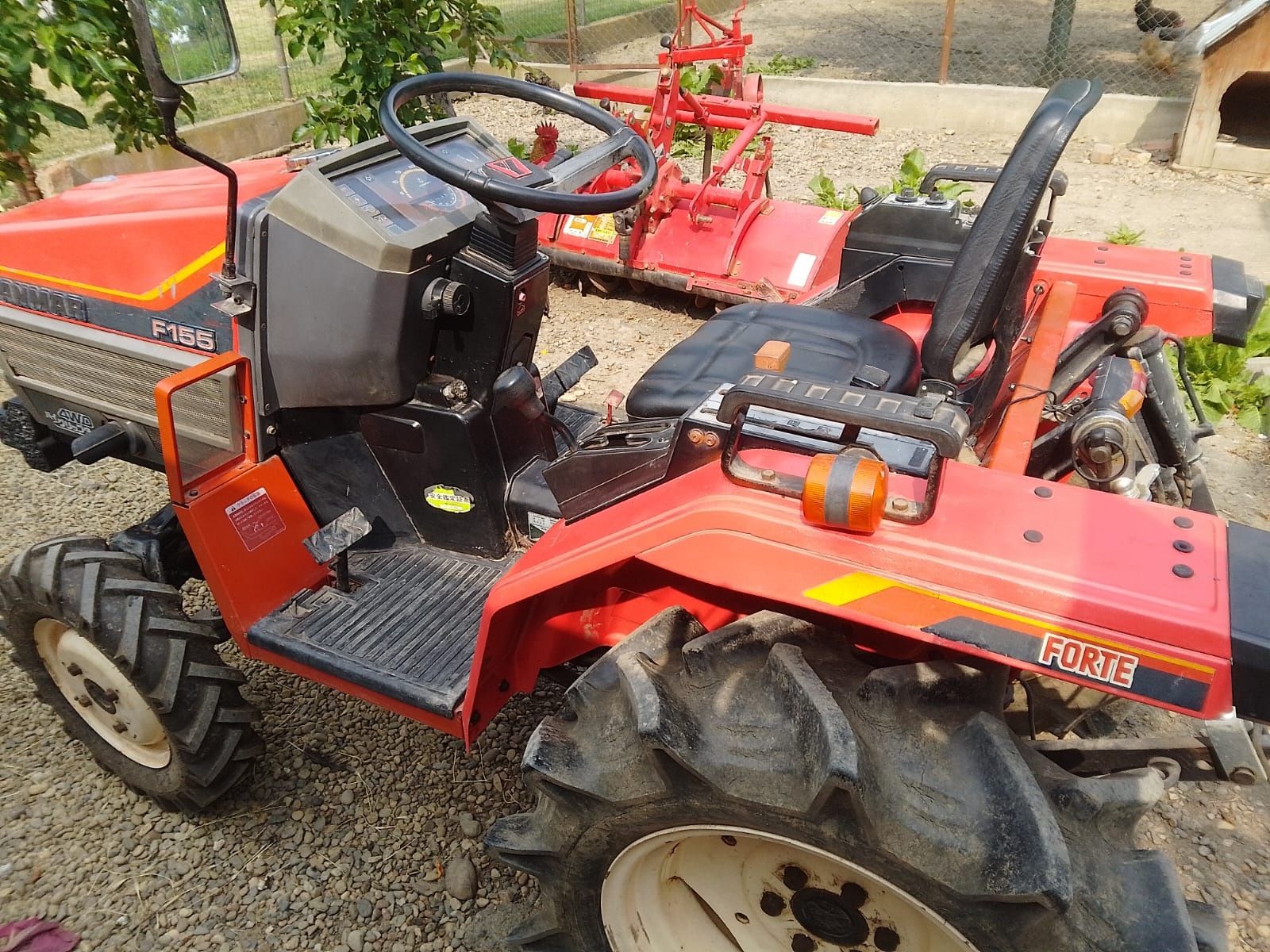 Vând tractor Japonez 4x4 Yanmar F 155