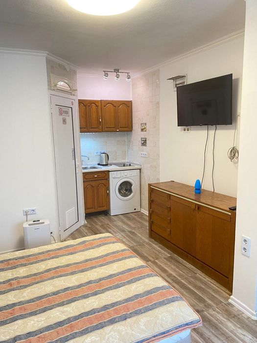 Дава се под наем Едностаен апартамент в Бургас, Център - 27 кв.м за 280.5 € - Снимка #4