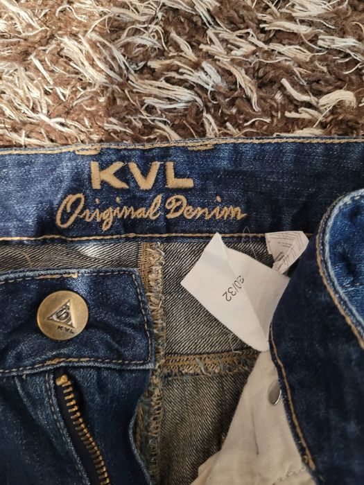 Pantaloni ,blugi in stare buna KVL.