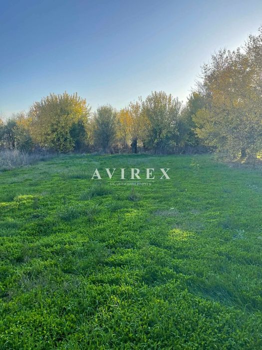 Къща за продажба - с. Бяла Река, 760 кв.м  допълнителни 1100 кв.м