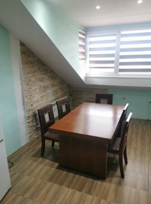 Продава се Тристаен апартамент в София, Център - 72 кв.м за 2084 €/кв.м - Снимка #2