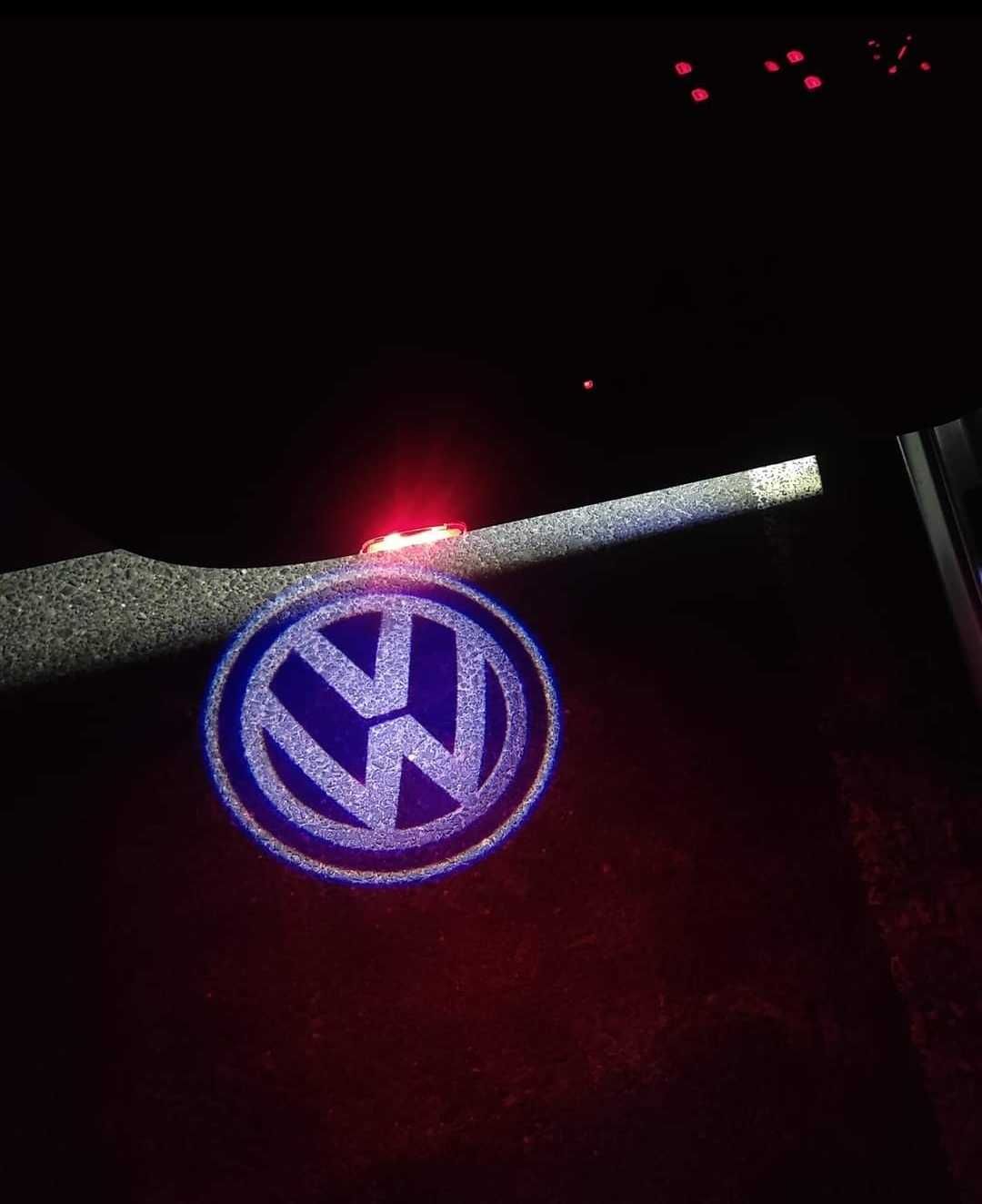 ЧИСТО НОВИ светещи плафони за вратите с лого на земята за VW golf и др