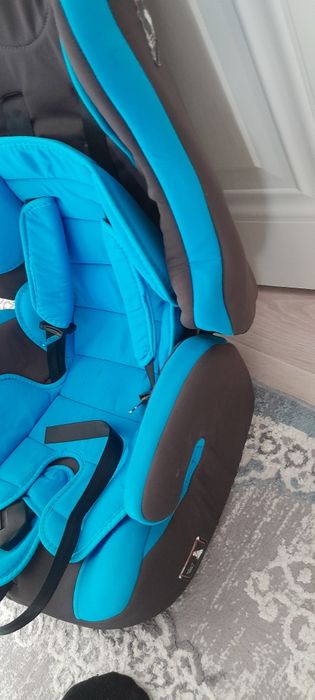 Продам детский авто креслу