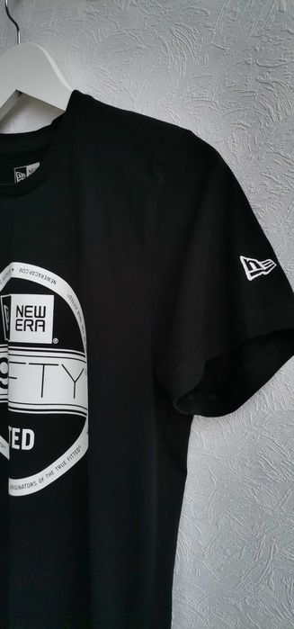Tricou bărbați New Era Visor Sticker Tee 59FIFTY măr XS Negru ca nou