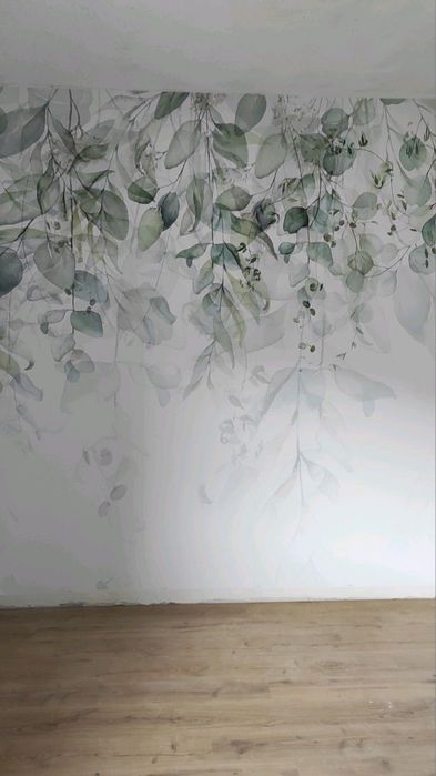 Художники  роспис стену