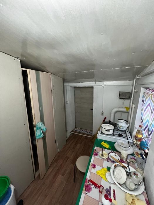 Продам дом в обшом дворе