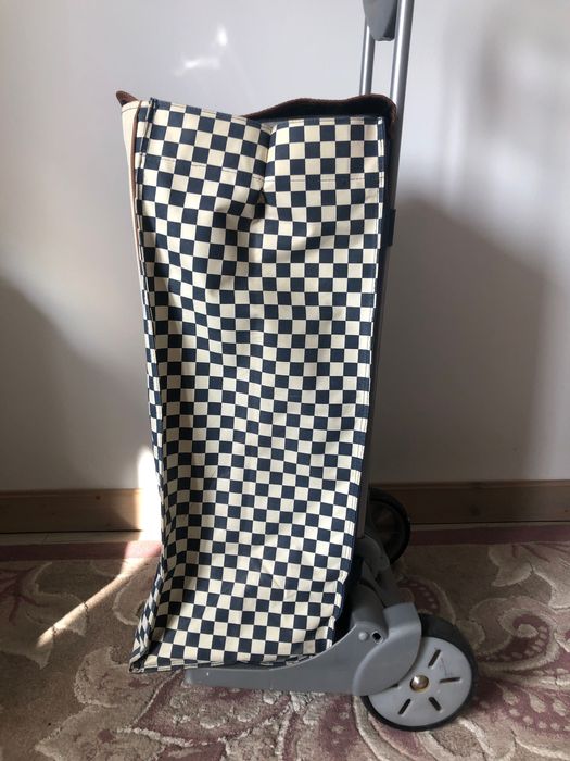 Carucior cumparaturi piata Gimi superezistent, superincapator, pliabil