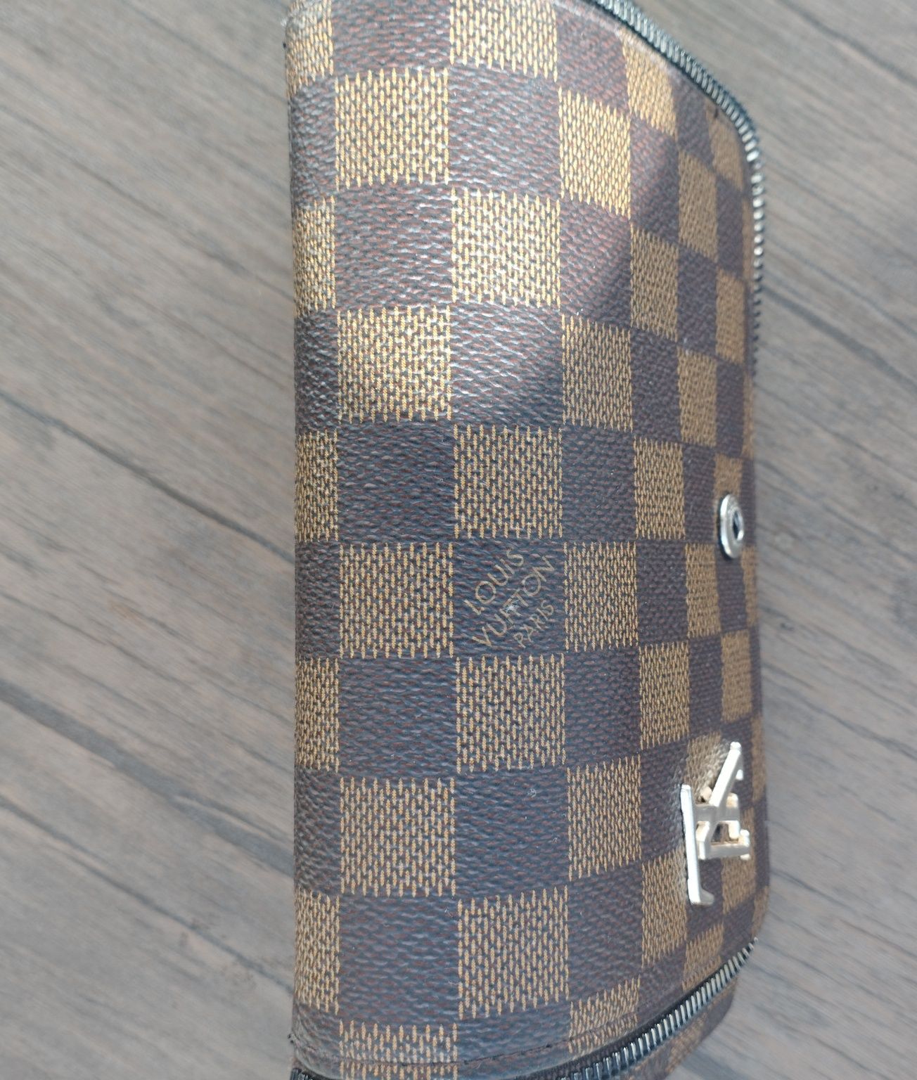 Дамски Портфейл LOUIS VUITTON Елегантен!