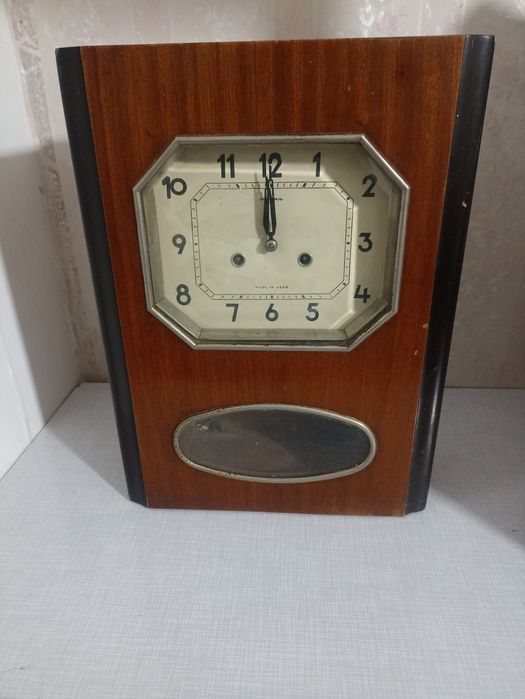 Продам настенные часы