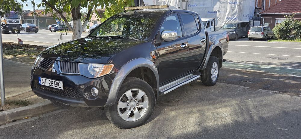 Mitsubishi L 200 4x4 climatronic