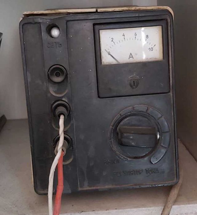 Зарядное устройство для зарядки автомобильных аккумуляторов