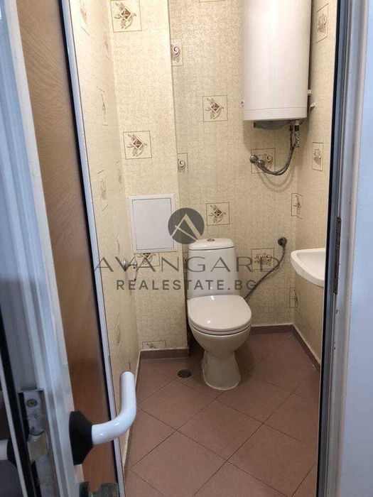 Продава се Тристаен апартамент в Пловдив, Кючук Париж - 110 кв.м за 2133 €/кв.м - Снимка #10