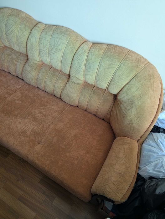 голям разтегателен диван за хол, използван