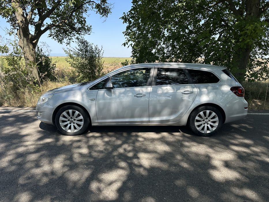 Opel Astra J 2011 1.7CDTI