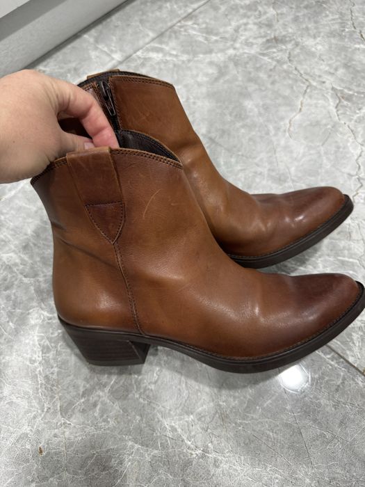 Продам казаки 38 размера