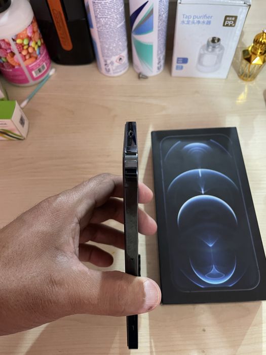 Продаю IPhone 12 pro max 256 gb face ID ishliydi