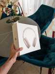 AirPods Max Starlight