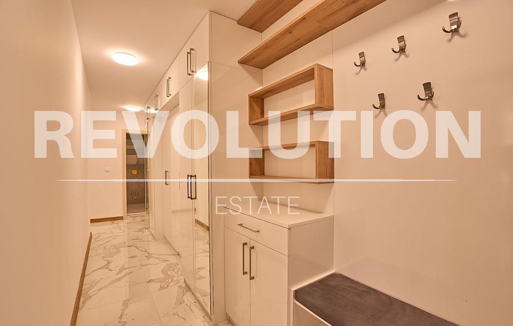 Луксозен ТРИСТАЕН апартамент в кв. Христо Смирненски/ С ГАРАЖ!!!