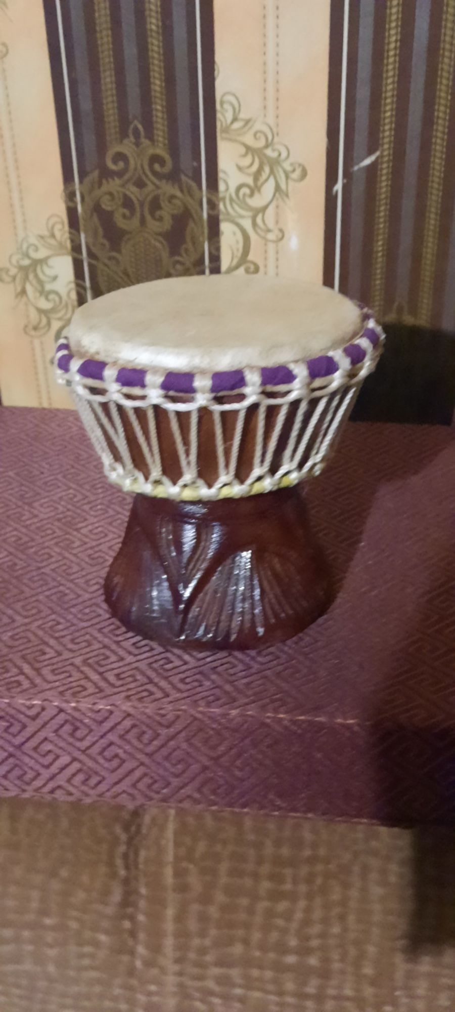 Африкански барабан Джамбо из цельного  красного дерева