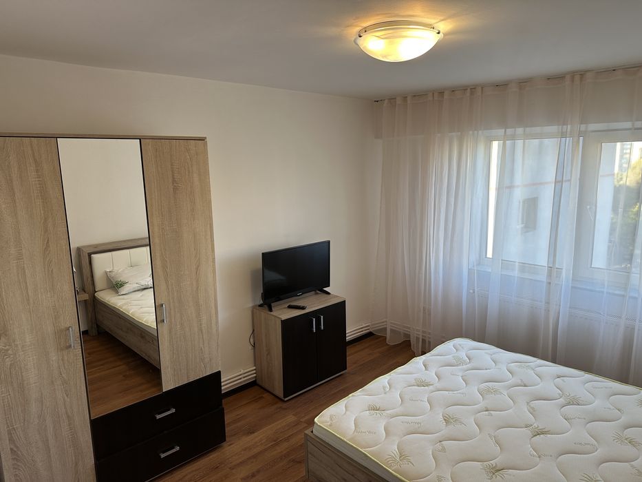 Inchiriez apartament 3 camere Tomis Nord