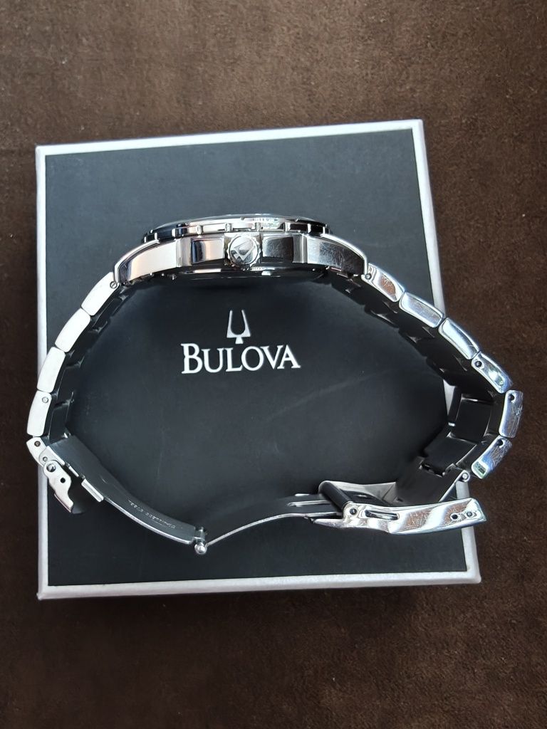 Bulova Precesionist 200m.